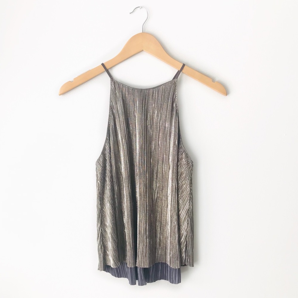 ✨HOST PICK✨ LUSH Metallic cami top